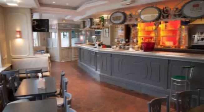 Hôtel les Frangins Hotels in Saint-Omer