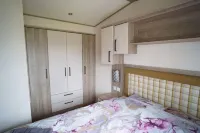 Stunning River View 2 Bedroom Caravan with Decking Hotels in Hunstanton