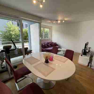 Large Modern 75m2 Flat and Free Parking Others