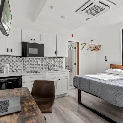 Goodseed Suites Philadelphia Center Hotels near Laurel Hill Cemetery