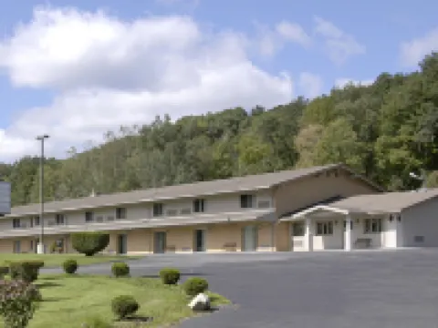 Knights Inn Franklin, PA Hotels in Venango County