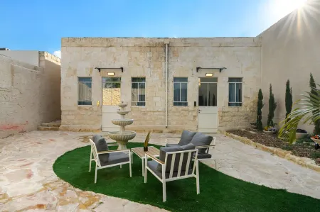Helios Boutique Suites by la Finca Hotel Отели в г. Ezor Be'er Sheva