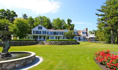 Maguire House Bed and Breakfast Hotel di Fitchburg