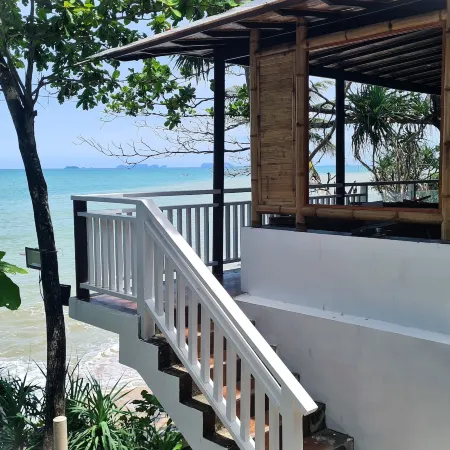 Moonlight Bay Resort Отели рядом с достопримечательностью «Khao Mai Khew Cave»