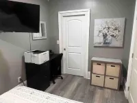 Spacious Comfort in the Heart of Oswego!
