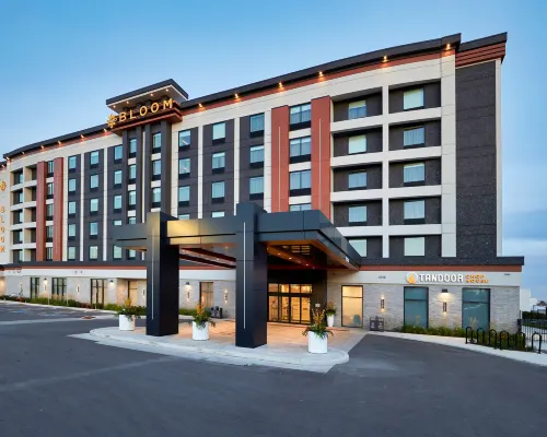 Bloom Mississauga, Tapestry Collection by Hilton Hotels near Apollo Convention Centre