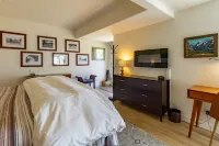 Perfect Mountain Getaway with mountain views and private patio