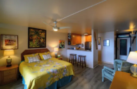 Oceanview Condo in Hana-Let the ocean lull you to sleep