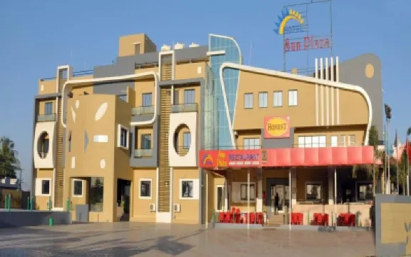Hotel Sun Plaza Hotels near Somnath Temple