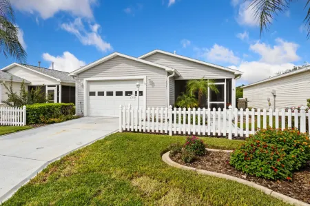 Golf Cart and Modern Amenities Included - Stylish Tranquil Retreat