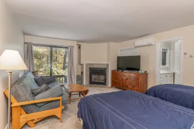 Community Pool and Quechee Club Access - Stunning Townhouse Retreat