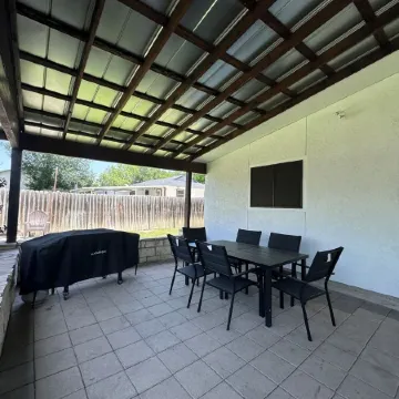 Charming 4-bedroom house with AC, WiFi in enchanting Castroville