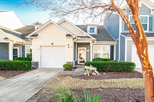 Huge Pool and Golf Access - Inviting Waterfront Escape