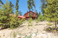 Mountain Chic Lodge - High Alpine Views & Hot Tub Hotel di Park County