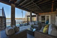 Light-Up Pool, In-Pool Jacuzzi and Gym with Sauna - Exquisite Serenity Hotels in Bibb County