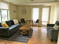 Cozy Retreat - Urban Oasis, Wifi, Private Entrance