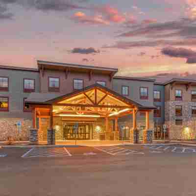 Cambria Hotel Lake Placid - Lakeside Resort Hotel Exterior