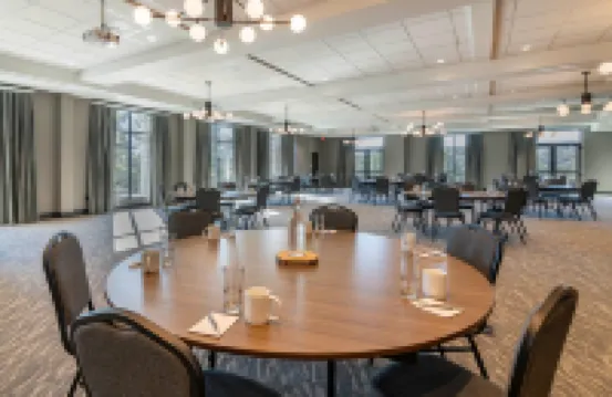 Cambria Hotel Lake Placid - Lakeside Resort