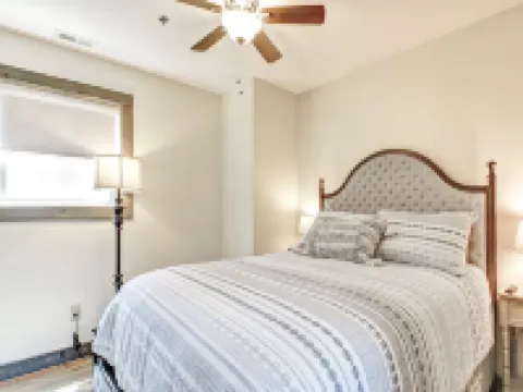 Stunning Kitchen and Balcony with Mountain Views - Luxurious Oasis