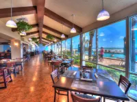 Oceanfront Private Balcony and Kitchenette - Charming Coastal Retreat