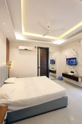 Hotel RGS Crystal