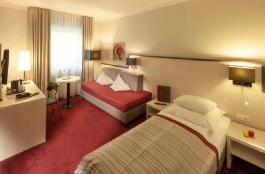 Bergers Airporthotel Memmingen Hotels near Memmingen Train Station