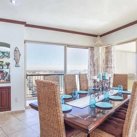 Ground Floor Spacious Perfect for Big Family