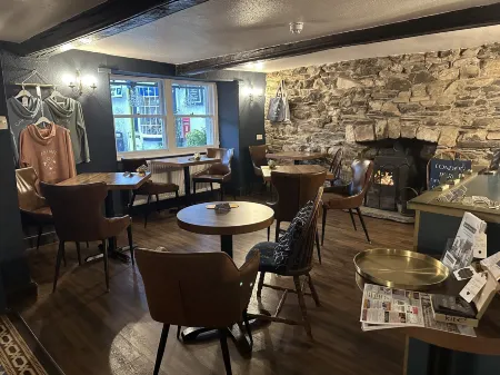Coffee & Stays at Cartmel Square