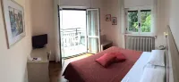 Albergo Riva Hotels near Gemonio