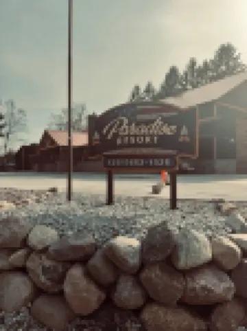 Charming and Cozy Retreat in Newaygo, MI- The Rustic Barn dominium