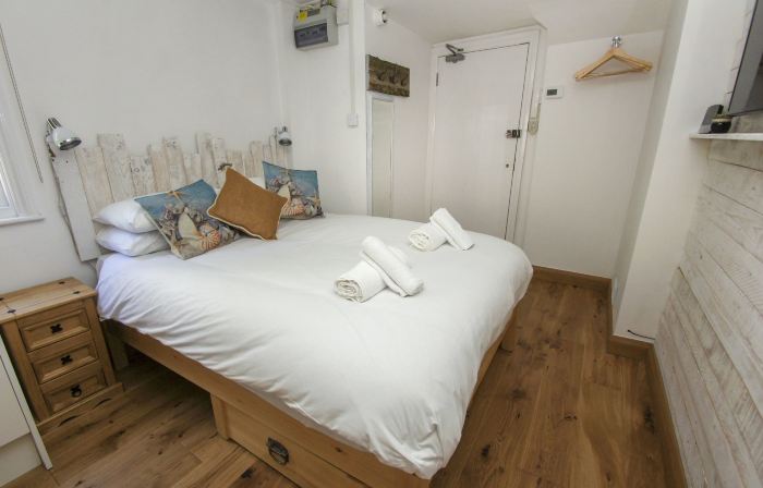 Brunswick Garden Studio - Patio - by Brighton Holiday Lets