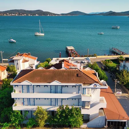 Ezer Hotel