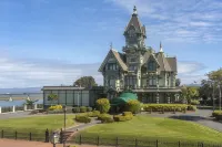 Pinc Lady Mansion