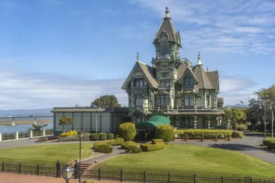 Pinc Lady Mansion Отели рядом с достопримечательностью «Зоопарк Секвойя Парк»