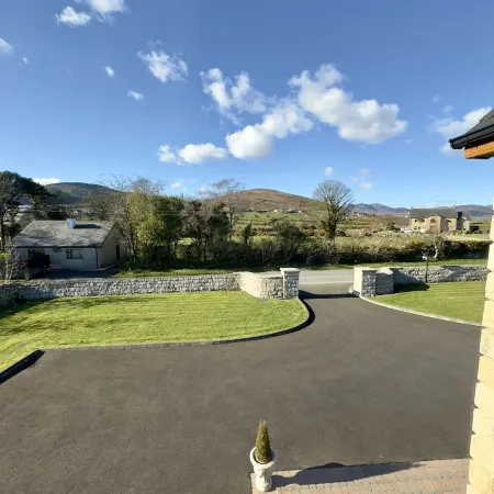 Mourne Country House