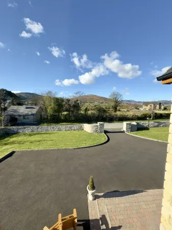 Mourne Country House