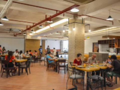 ビィヴェン ホテル ラワグのホテル