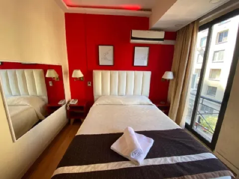 Intimo Hotel Miraflores Hotel berhampiran National Library of Chile