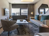 The Onyx Apartment Hotel by Newmark Hotels near Silo District