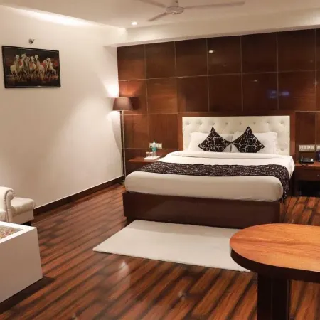Grand Geet Hotels