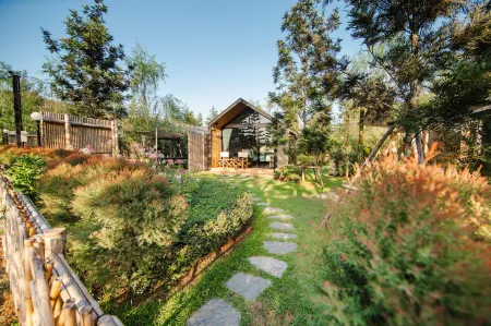 Thara Dara Khaoyai Отели рядом с достопримечательностью «Wat Pa Khao Yai»