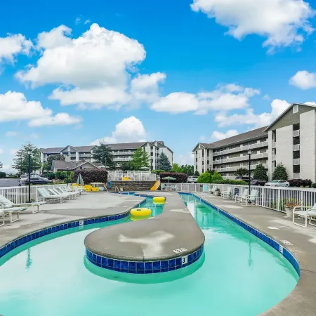 Greenbrier Getaway Whispering Pines 524