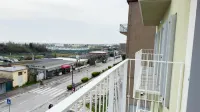 Seafront Modern Farmont Acquamarine Suite