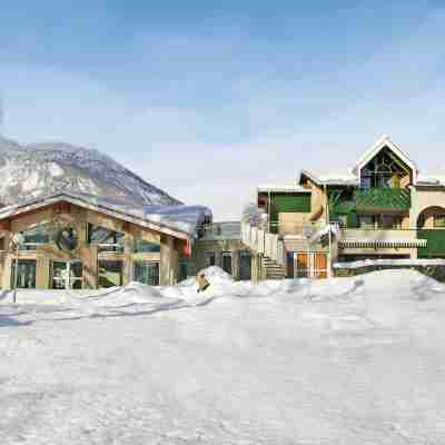 Club 3 étoiles Les Alpes d’Azur - Vacances Bleues Hotel Exterior