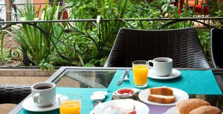 Hosteria de Anita Отели рядом с достопримечательностью «Двенадцатиугольный камень»