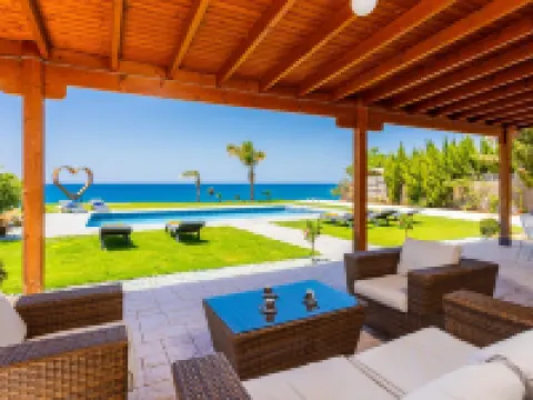 Villa Beach Heaven Hotels in Pomos