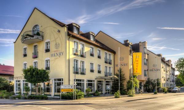 Hotel Henry