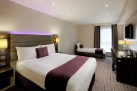 Premier Inn Swansea City Centre