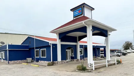 Apollo Lodge and RV Park Отели рядом с достопримечательностью «Фристон Медикал Сентер»