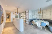 Superb Seafront Family Apartment Hotels near Preluna Beach Club